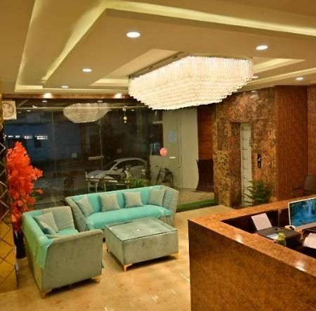 Hotel Raghuveer Inn By Bookingcare Sitapur Muafi Екстериор снимка