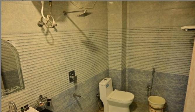Hotel Raghuveer Inn By Bookingcare Sitapur Muafi Екстериор снимка